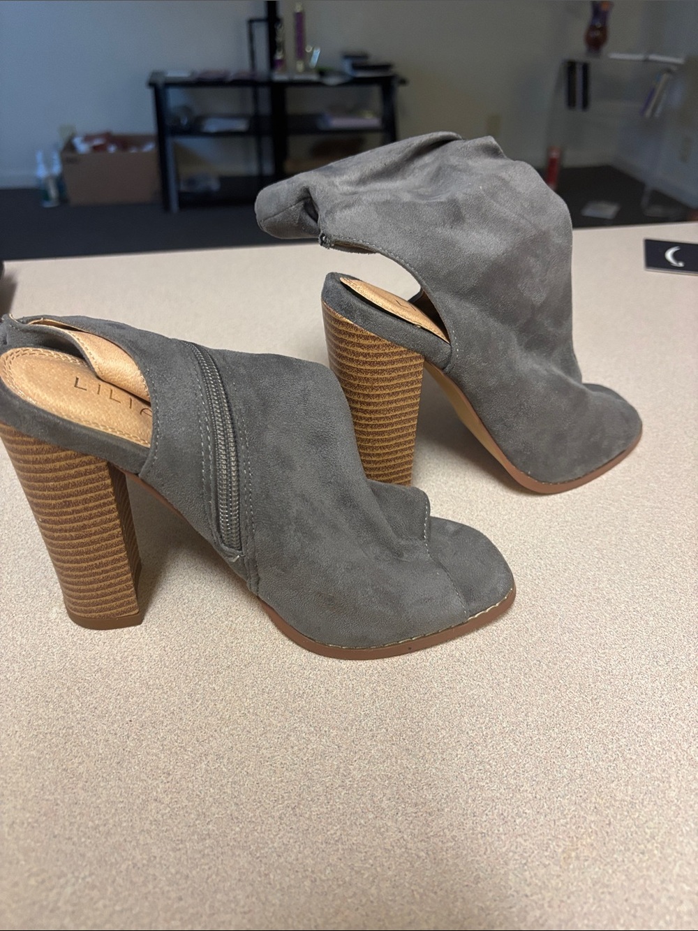 Liliana Gray Faux Suede Ankle Booties Chunky Block Heel